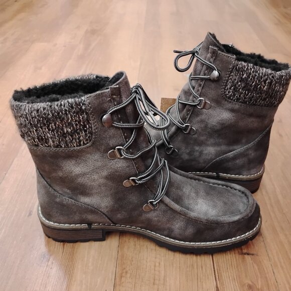 Muk Luk Lace Up Sherpa Lined Faux Leather Bootie - Picture 3 of 5